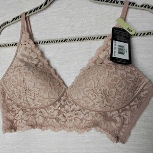 Maidenform 36B NWT Wireless Lacey Convertable Straps in Beige Dm1188